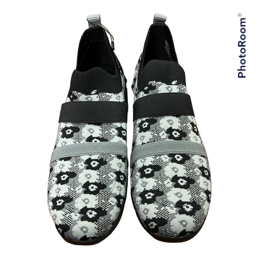 Spenco/Waco Shoe Co. Karma Stretch Black/Gray Pull  On Sneakers Sz 11D NWT